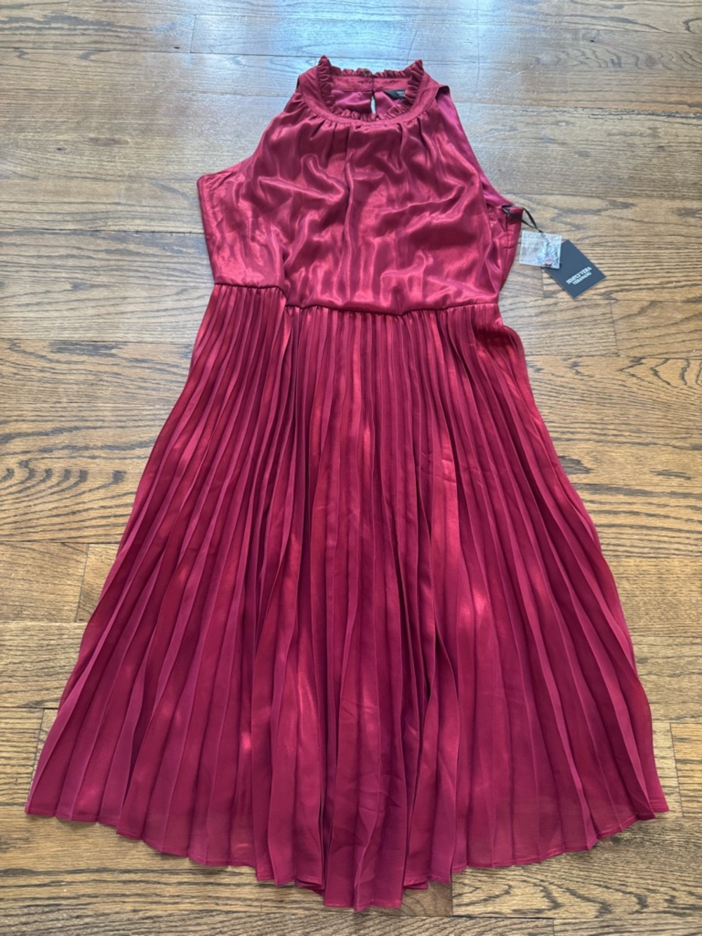 Simply Vera Wang Pleated Wine Satin Party Dress Sleeveless Ruffle Neck M